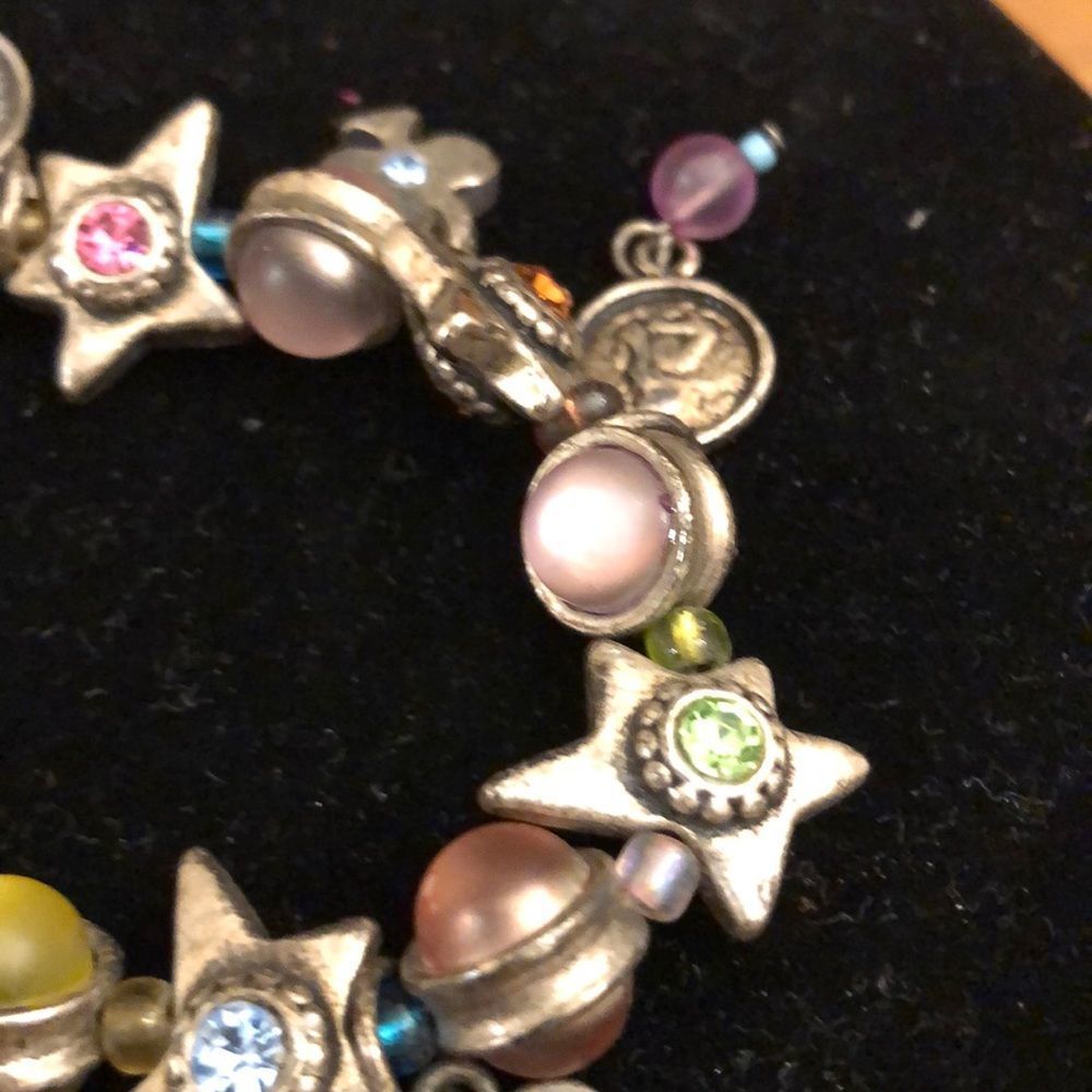 Stretchable Silver Tone Bracelet - image 7